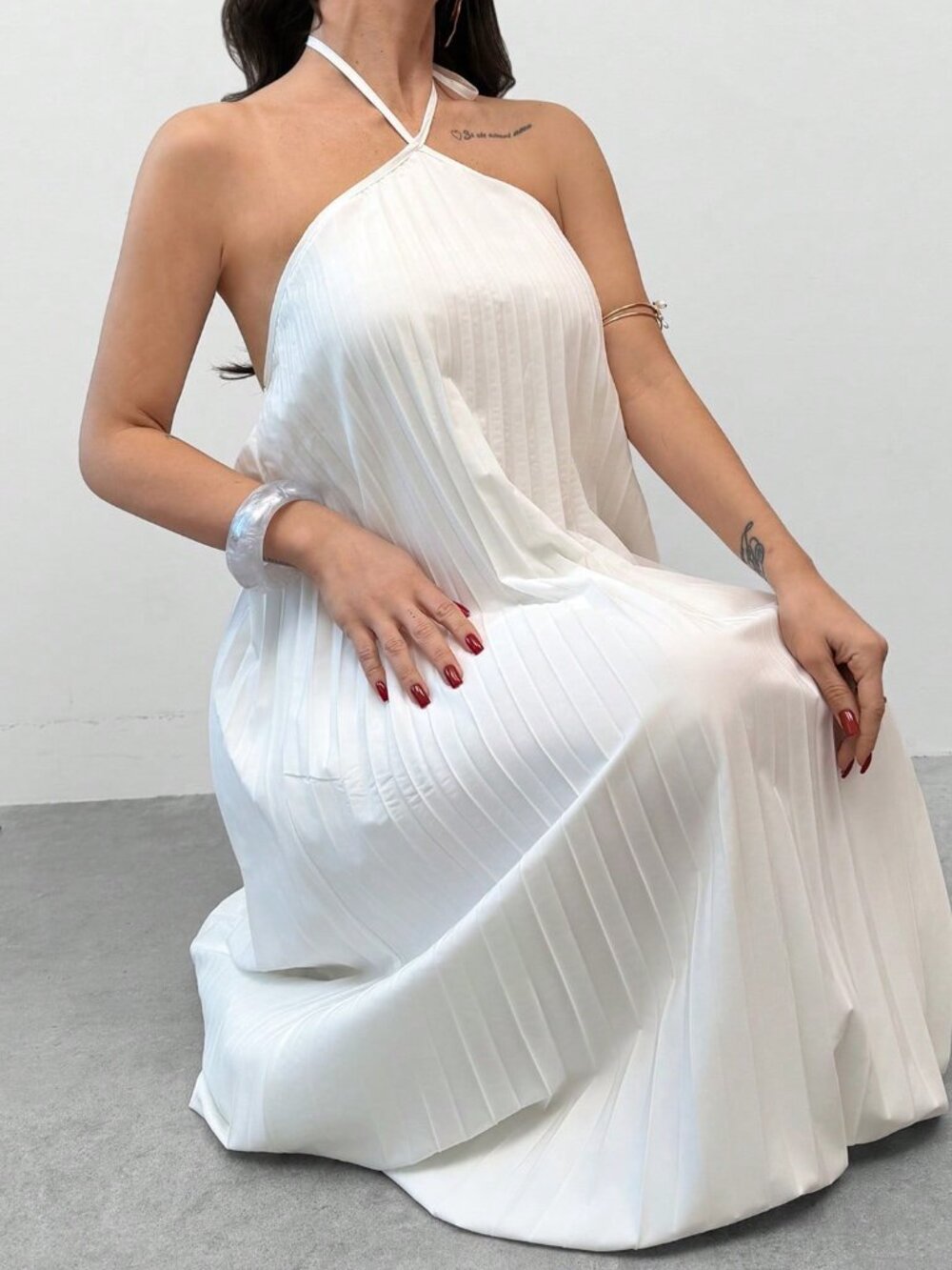 White Elegant Women's Pleated Halter Neck Maxi Dress - Picture 5 of 11